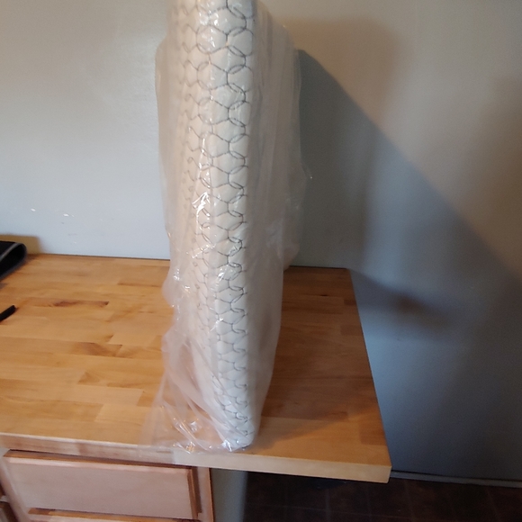 Brentwood Home - Picture 7 of 9